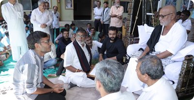 Pujya Morari Bapu