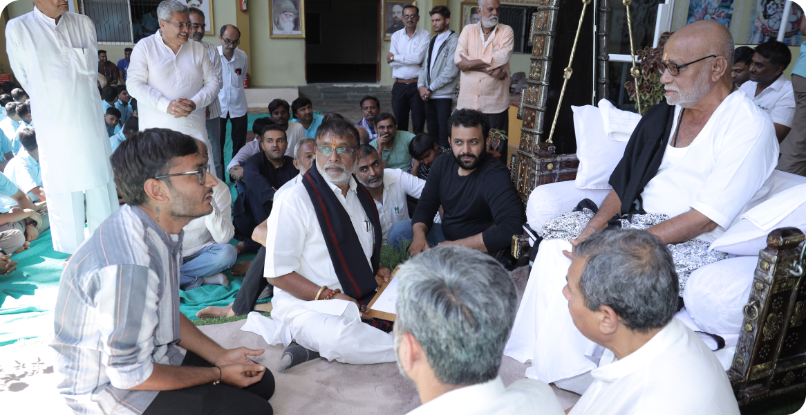 Pujya Morari Bapu